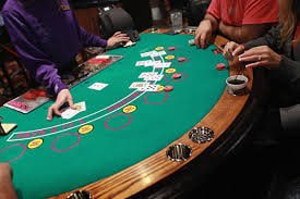 Permainan slot Aviator dan meja baccarat langsung di togel uno